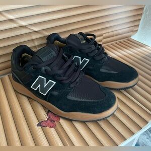 New Balance Black Sneakers